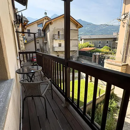 Alp Break 2 - Nel Borgo Storico Del Ponte Feriehus Aosta