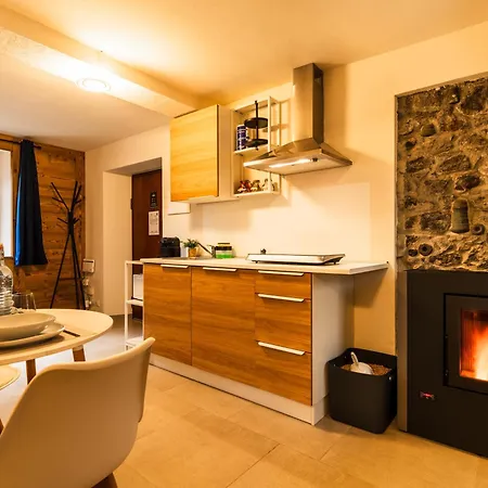 펜션 Alp Break 2 - Nel Borgo Storico Del Ponte *