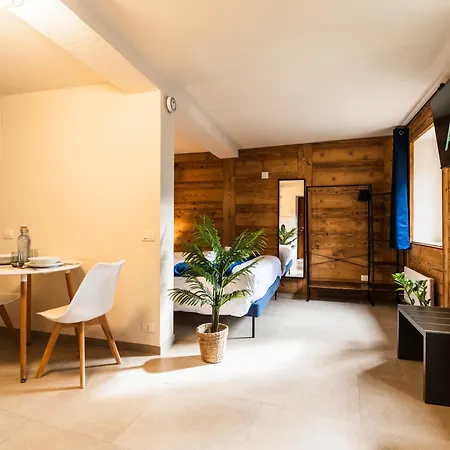 펜션 Alp Break 2 - Nel Borgo Storico Del Ponte 아오스타