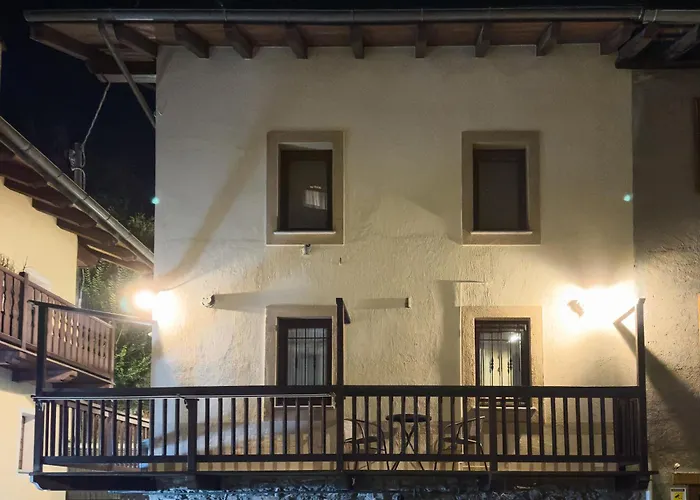 Alp Break 2 - Nel Borgo Storico Del Ponte Dom wakacyjny *